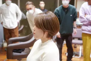 ショート レイヤー/グレージュ メンズパーマのヘアスタイル