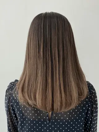 セミロング 公式 Ease by amble luxeのヘアスタイル