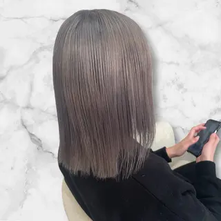 セミロング カラー セルバ所属・HIRORO ブリーチ/ハイトーンのヘアスタイル