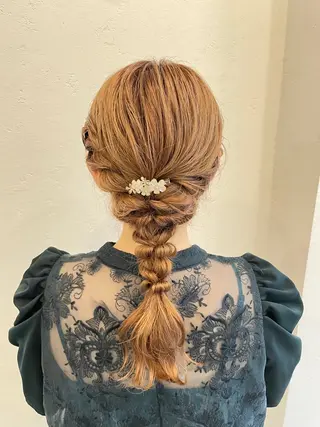 セミロング ヘアアレンジ 縮毛矯正×髪質改善 カラー×クロスパーマのヘアスタイル