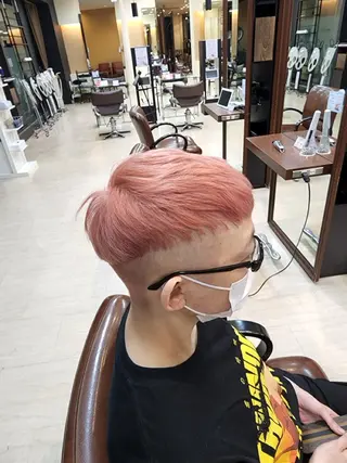 カラー メンズ 東田 篤希のヘアスタイル