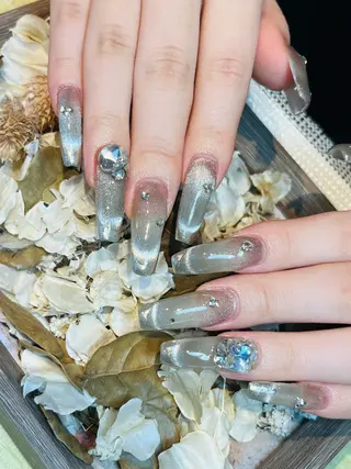 ネイル Brodia nailsのネイルデザイン