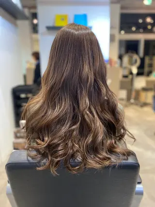 ロング 岩崎 恵実のヘアスタイル