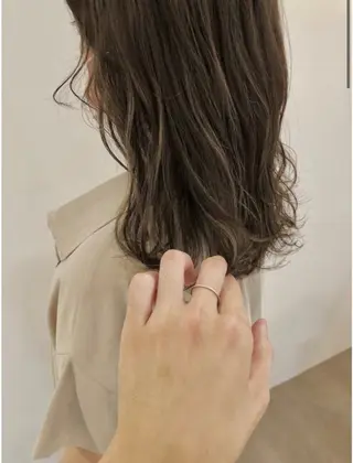 カラー 柔らかいヘア/ 東徳嶺 みくのヘアスタイル