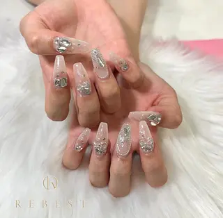 ネイル Sayaka❤️ REBEST京橋のネイルデザイン