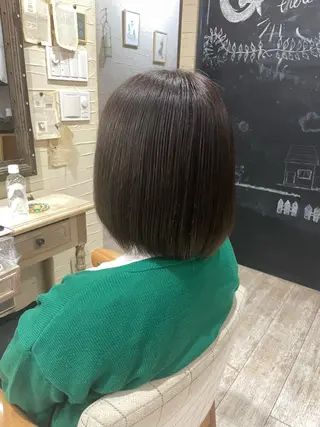 ミディアム カラー ⭐ハイトーンブリーチ ミルクティーピンクのヘアスタイル