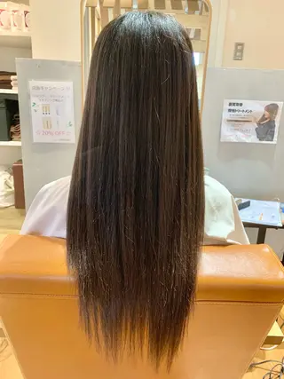 ロング 秋野 遥のヘアスタイル
