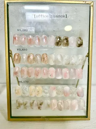 ネイル ネイルサロンエーナイン札幌大通本店所属・宇野 舞美のネイルデザイン