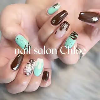 ネイル 鈴木 利奈のネイルデザイン