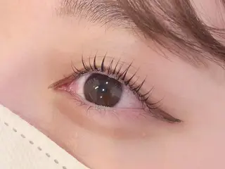 パーマ Fiara 研修所💐のマツエク・マツパデザイン