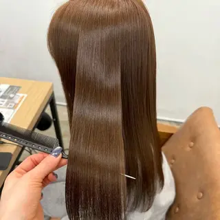 ミディアム カラー 艶髪ハイトーン /髪質改善✨レオンのヘアスタイル