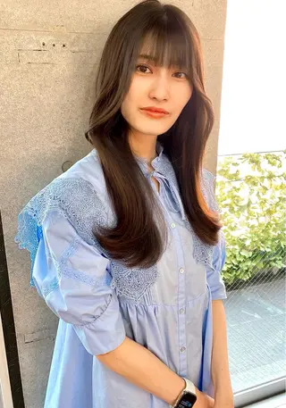 セミロング 大人可愛いレイヤー 大田のヘアスタイル
