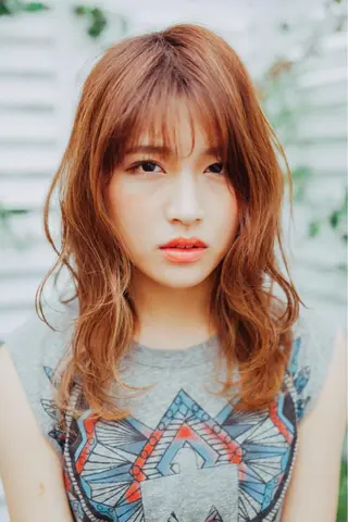 セミロング 荒木 ユウのヘアスタイル