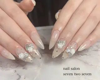 ネイル 727 nailのネイルデザイン