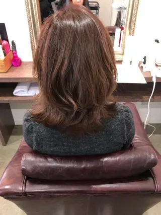 ミディアム カラー レイヤーカット匠 イソザキノリユキのヘアスタイル
