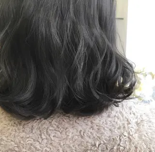 セミロング カラー 滝本 里実のヘアスタイル