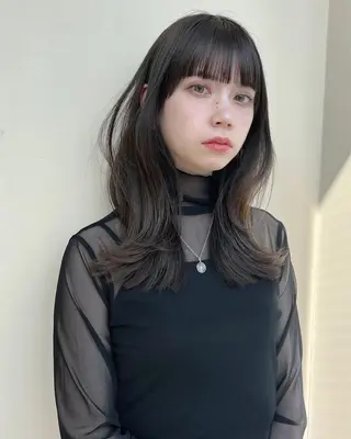 セミロング カラー レイヤー/顔周り /透明感🩶高橋大のヘアスタイル