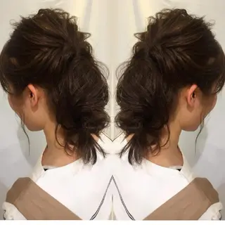 ヘアアレンジ セミロング EMANON名古屋所属・美谷添（ミヤゾエ） まどか大人ヘアサロンのヘアスタイル