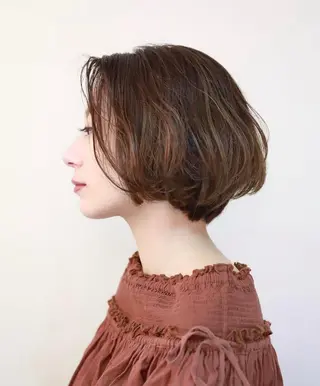 ショート カラー パーマ 大人かわいい×艶髪 🤍塩川のヘアスタイル