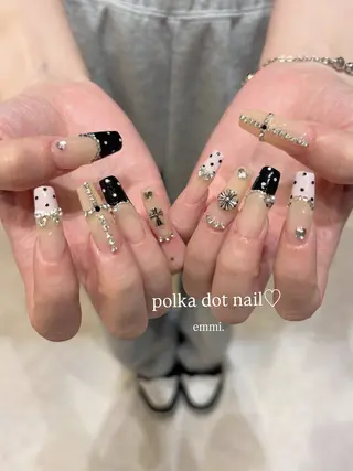 ネイル GO TODAY SHAiRE SALON 表参道colore店所属・emmi nailのネイルデザイン