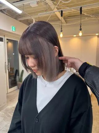 ミディアム カラー fand / HINAのヘアスタイル