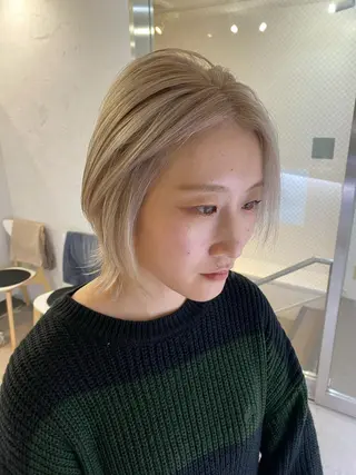 ショート カラー 透明感カラー 大人グレージュ有村のヘアスタイル