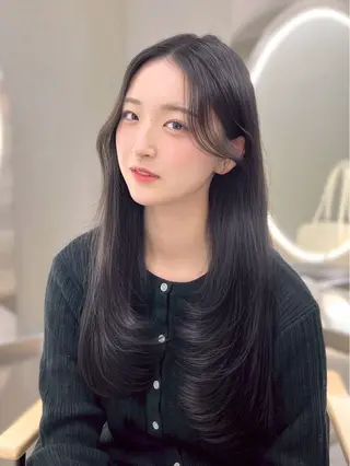 ミディアム i. +SAPPORO所属・縮毛矯正/ 艶髪♡/AYAKAのヘアスタイル