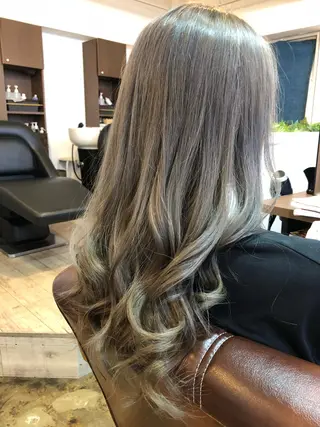 セミロング フェアリーテイル所属・吉田 典弘のヘアスタイル