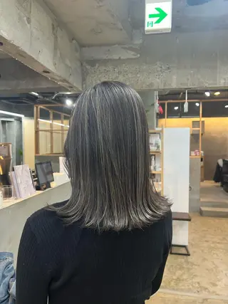 セミロング freera kyoto  河原町三条店所属・freera 希帆 kihoのヘアスタイル