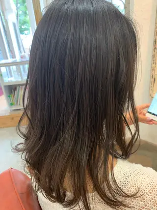セミロング カラー fio マナミのヘアスタイル
