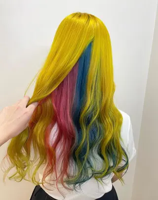 カラー 小濵 美月のヘアスタイル