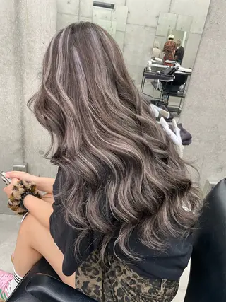 カラー 田中 莉香のヘアスタイル