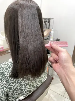 セミロング カラー ナカタケ ユウのヘアスタイル