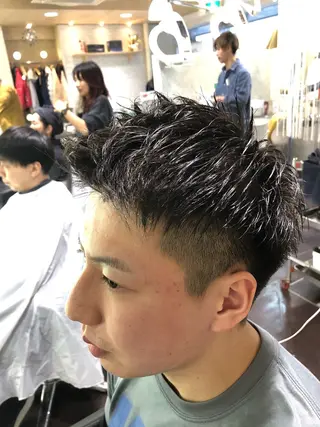 メンズ 西山 恵太郎のヘアスタイル