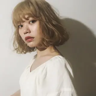 ミディアム カラー ✨艶ブリーチカラー ✨四ノ宮裕己のヘアスタイル