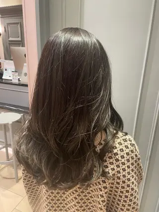 セミロング カットモデル ヨネダのヘアスタイル