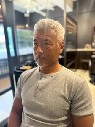 ショート THE MAN LeverageNewYork所属・海外メンズヘア モリケンのヘアスタイル