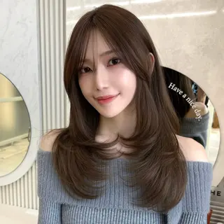 セミロング カラー 似合わせレイヤー/ 透明感カラーのヘアスタイル