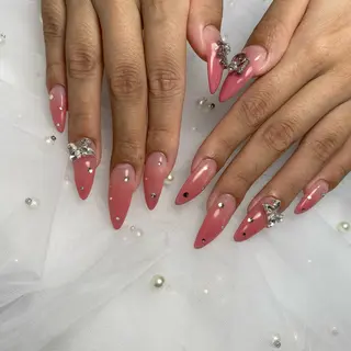 ネイル Ciel所属・岩田 麻里奈のネイルデザイン