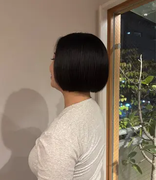 ショート 亀岡 美咲のヘアスタイル