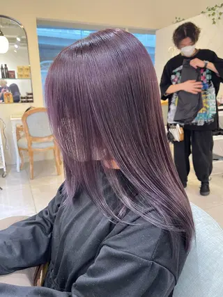 カラー 濱田輝レイヤー 韓国風 ハイトーンのヘアスタイル