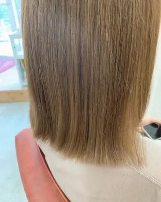 セミロング カラー fio マナミのヘアスタイル