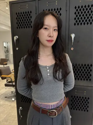 ロング sliver siki・ayanaのヘアスタイル