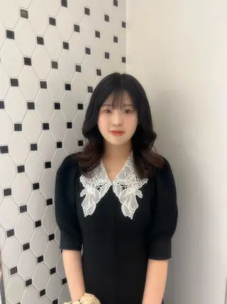 セミロング カラー ヘアアレンジ 顔周り/透明感/銀座 🩵りのせのヘアスタイル