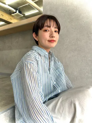 カラー サノ アオイのヘアスタイル