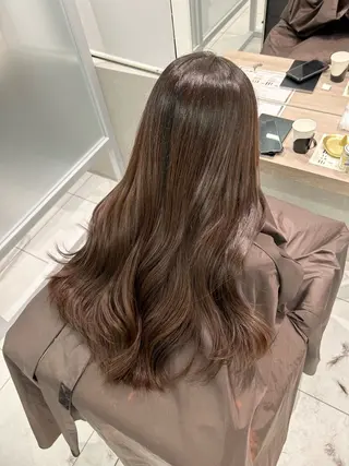 ロング オリーブ/アッシュ やわらか透明感カラーのヘアスタイル