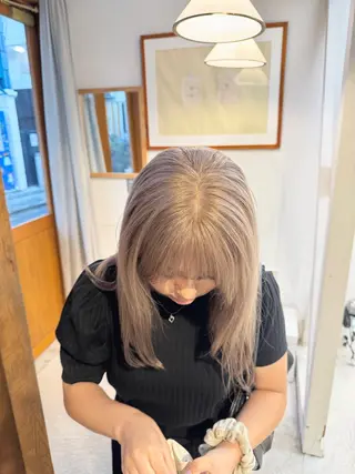 セミロング カラー 透明感カラー/ハイト ーン/メイク/umiのヘアスタイル