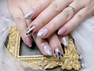 ネイル マジックミラー所属・マジック ミラーのネイルデザイン