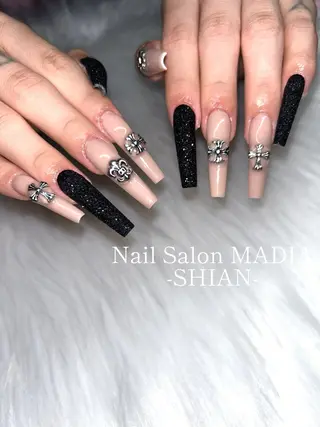 ネイル MADIA所属・MADIA SHIANのネイルデザイン