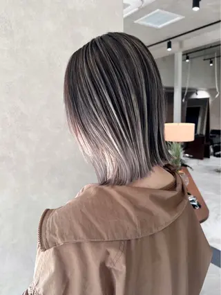 カラー nehus nagaoka所属・🖤複雑履歴ブリーチ Mizuki 🖤のヘアスタイル